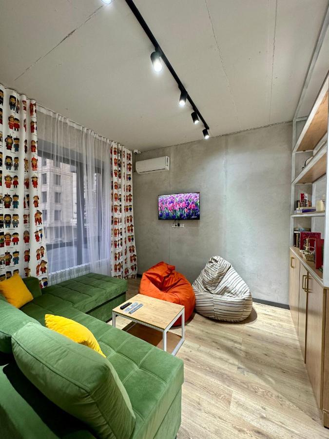 Izzzi Hostel Bishkek Exterior photo